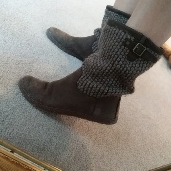 UGG BOOTS Size 8 - Picture 1 of 8